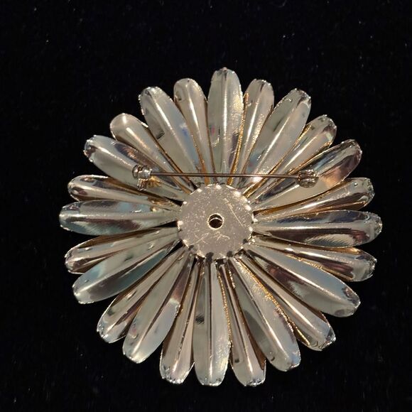 Vintage Yellow Brooch with Red Rhinestone Crystal Center - Picture 2 of 5